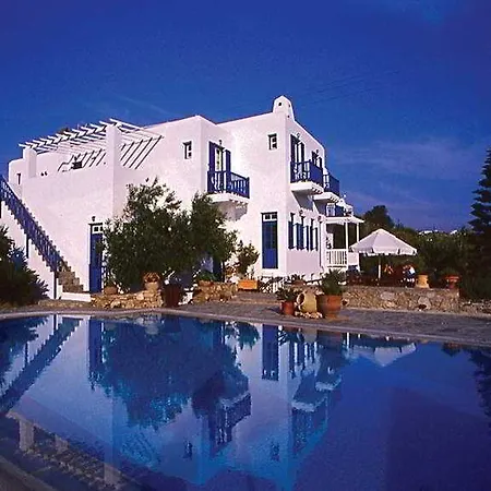 מלון Vienoula's Garden 4*