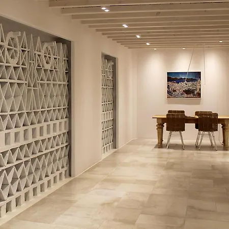 Vienoula's Garden 4*