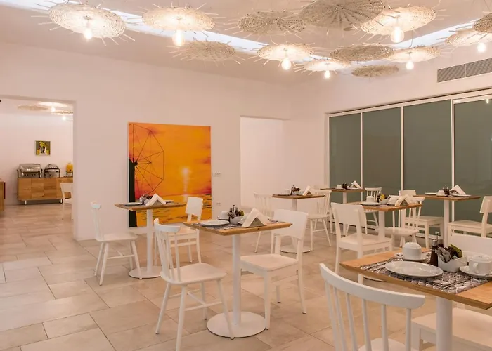 Vienoula's Garden מלון