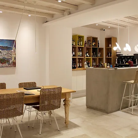 Vienoula's Garden Mykonos Town