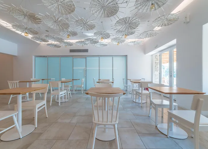 韦恩诺拉花园酒店 4*