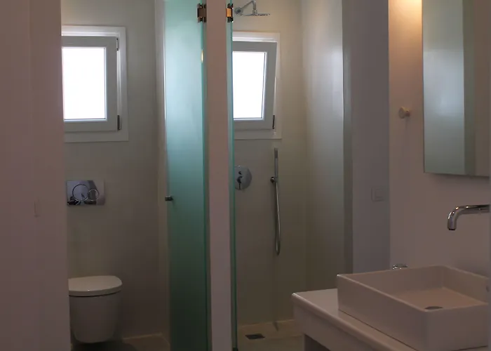 韦恩诺拉花园酒店 4*