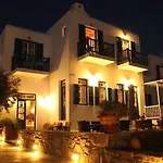 Hotell Vienoula's Garden 4*