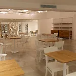 Vienoula's Garden Hotell 4*